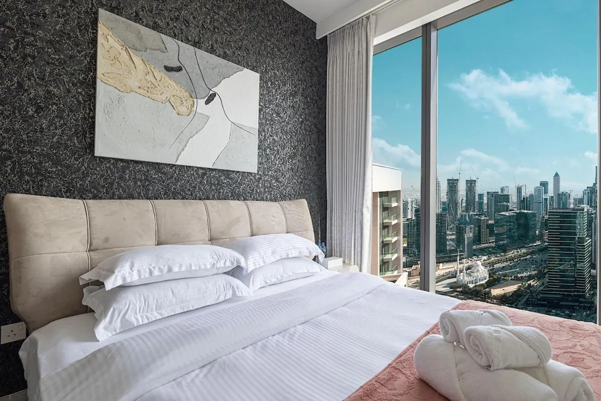 Downtown Dubai 4Br High-Floor Luxury That Sleeps 9