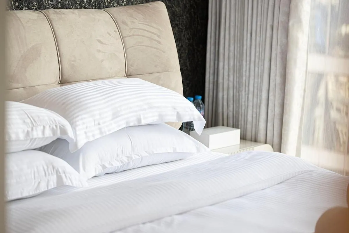 Apartment Downtown Dubai 4Br High-Floor Luxury That Sleeps 9