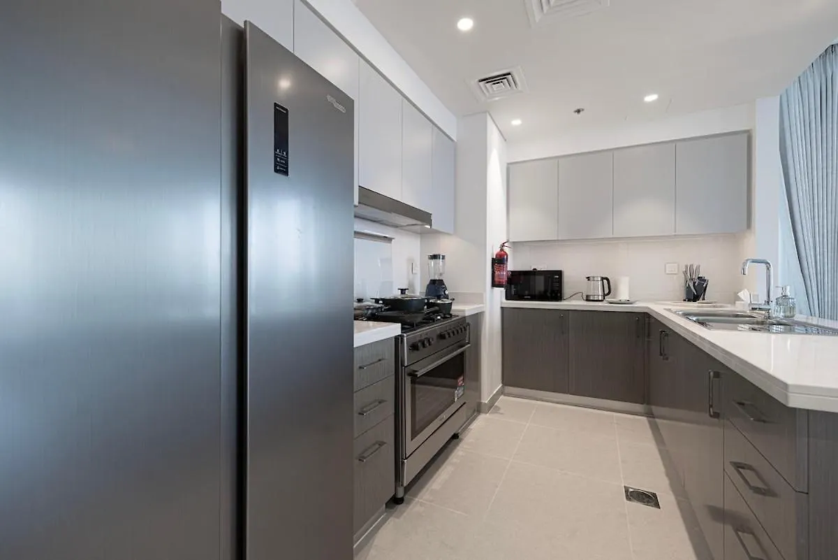 Downtown Dubai 4Br High-Floor Luxury That Sleeps 9