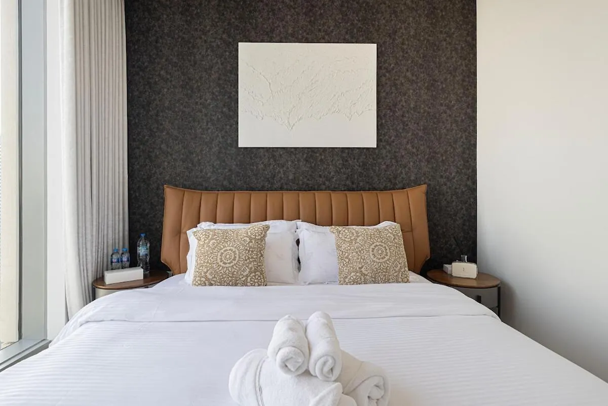 Downtown Dubai 4Br High-Floor Luxury That Sleeps 9