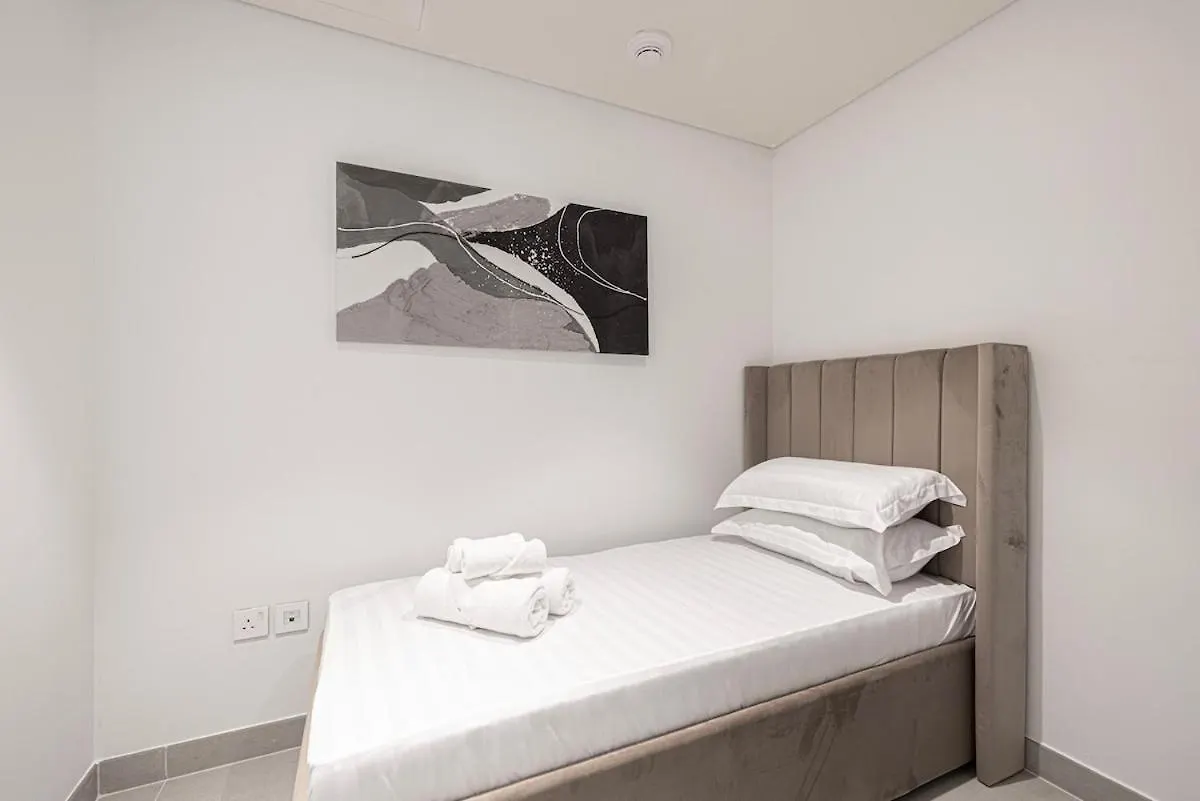 Downtown Dubai 4Br High-Floor Luxury That Sleeps 9 0*,  United Arab Emirates