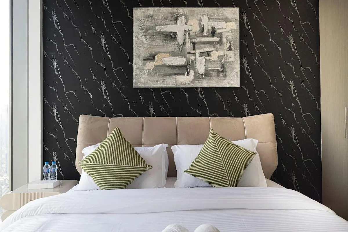 Downtown Dubai 4Br High-Floor Luxury That Sleeps 9 Apartment